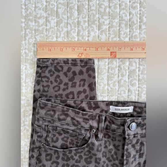 Good American | Good Legs | Gray Leopard Denim Jeans | Size 29 (US 8) - Picture 7 of 16